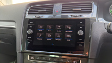 Volkswagen Golf 99kW e-Golf 35kWh 5dr Auto Electric Hatchback